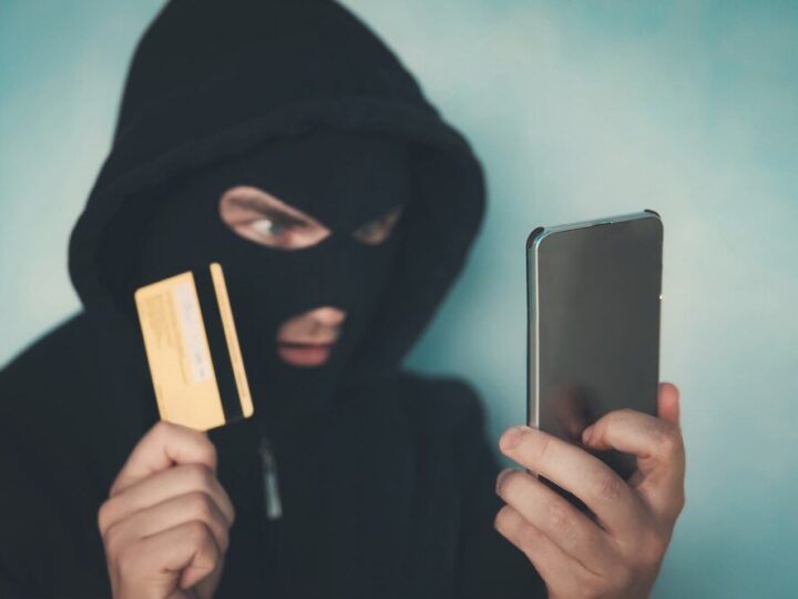 Jak uniknąć oszustw telefonicznych — kluczowe porady