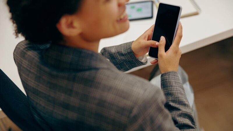 Czy na Instagramie widać kto ogląda profil – prawda czy mit?